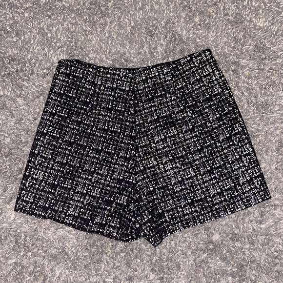 Zara Silver and Black Metallic Skirt with Shorts size Medium - Picture 4 of 5